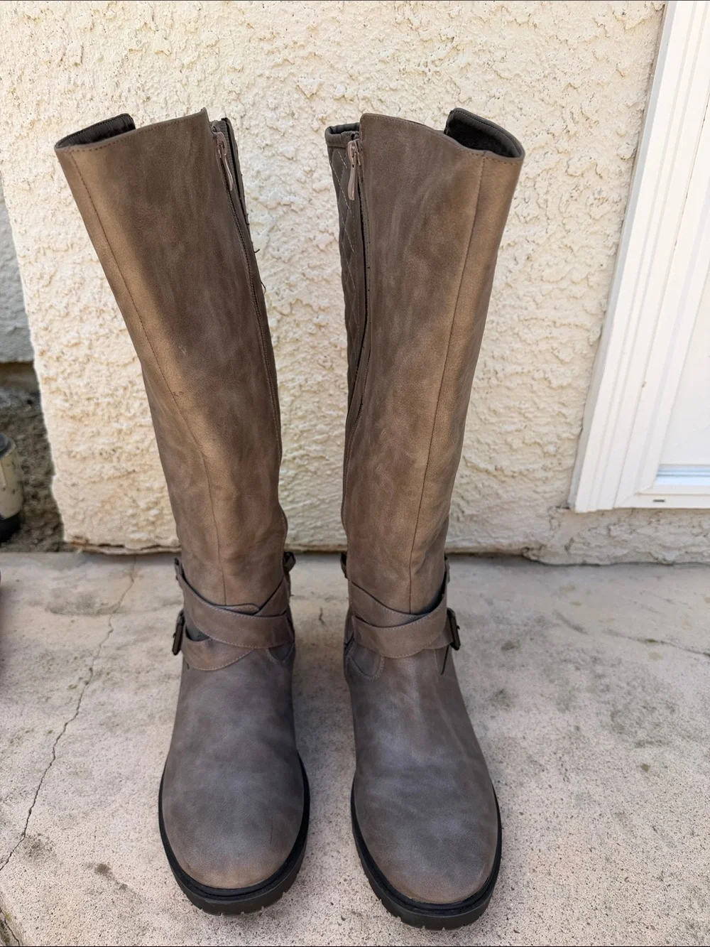 Torrid Women's Grey Faux Leather Quiltes Wide Calf Chain Moto Boots Size 10
